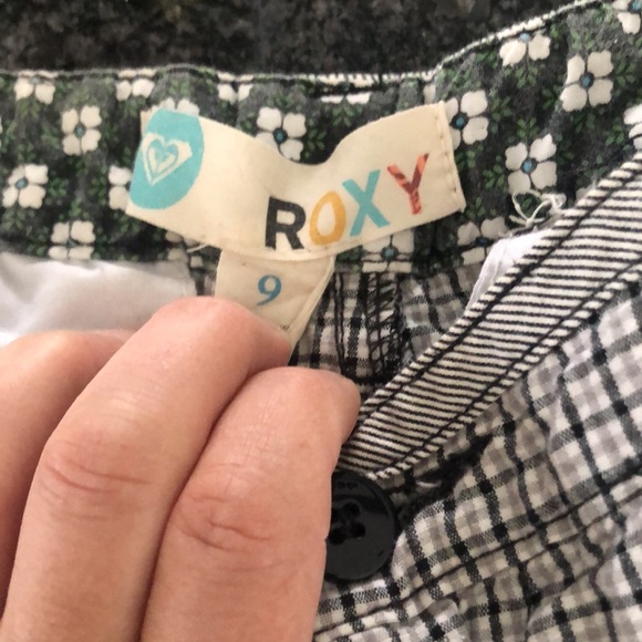 Roxy shorts - Picture 3 of 4